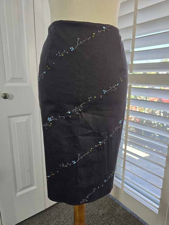 LOFT Dresses & Skirts - LOFT Dark Gray Pencil Skirt with Blue and Green Floral Embroidery